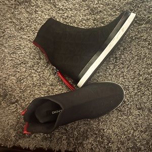 DK nice accented knitted high wedge sneakers